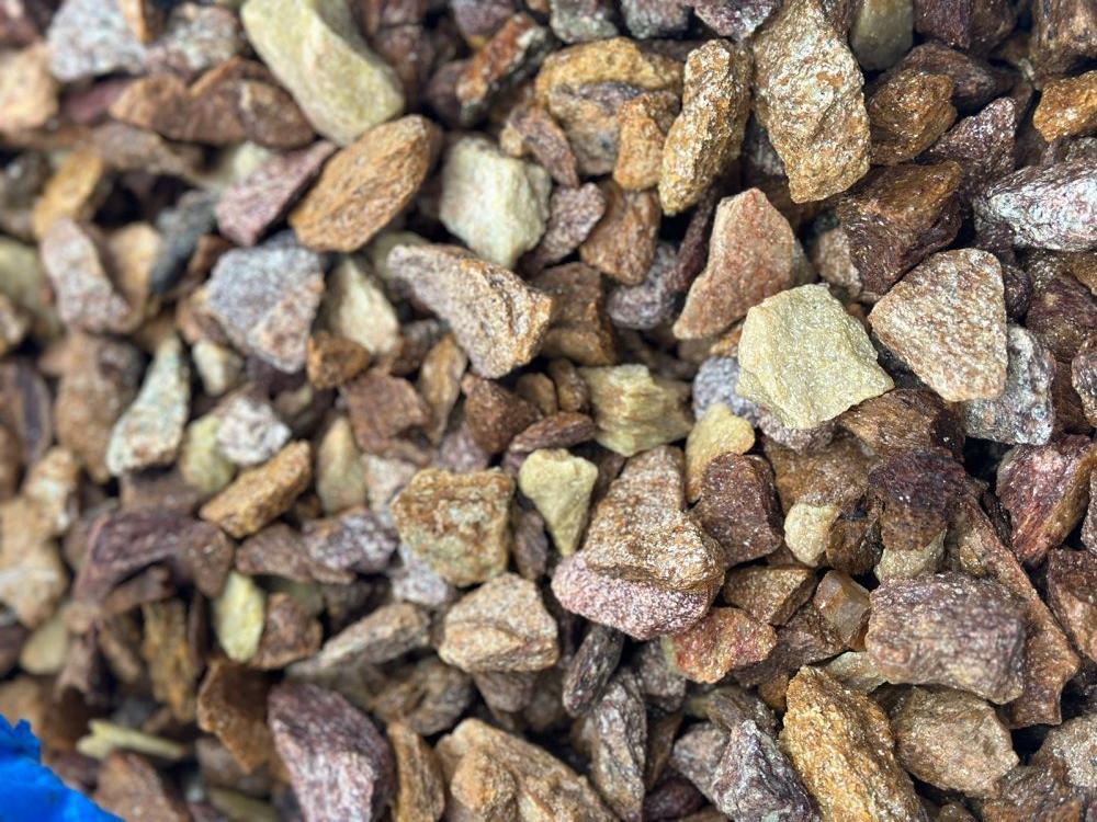 Златолит персиковый декоративная каменная крошка купить в Осе