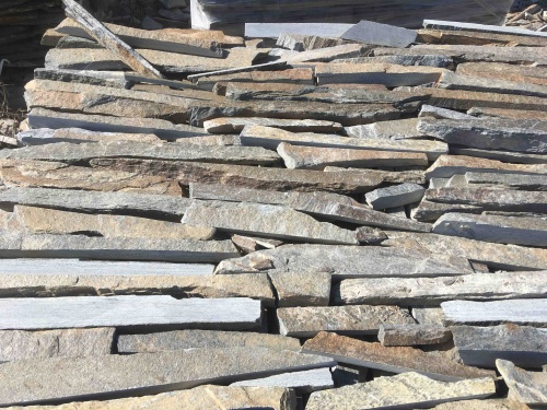 Горбушка златолит мультиколор для облицовки купить в Осе