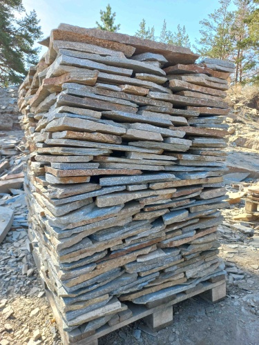 Плитняк златолит серебристый для цоколя, отмостки купить в Осе