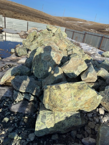 Камни для ландшафтного дизайна зелёные 10-60 килограмм купить в Осе