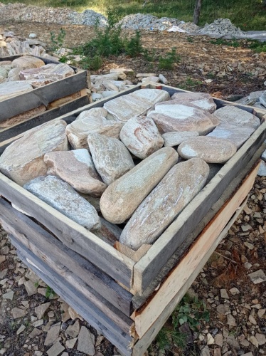 Златолит жёлтый, жёлто-зелёный глыбки и валуны для ланшафтного дизайна купить в Осе