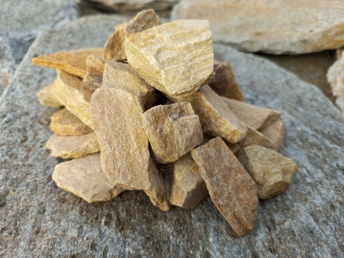 Златолит жёлтый декоративная каменная крошка купить в Осе