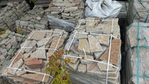 Гранитный плитняк галтованный для парковки купить в Осе