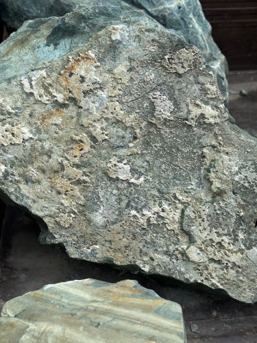 Ландшафтные глыбы зелёные 200-500 килограмм купить в Осе