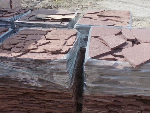 Плитняк лемезит бордовый для облицовки цоколя 20-25 мм  купить в Осе