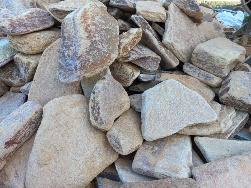 Златолит жёлтый, жёлто-зелёный глыбки и валуны для ланшафтного дизайна купить в Осе