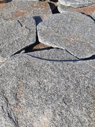 Златолит серебристый галтованный для цоколя купить в Осе